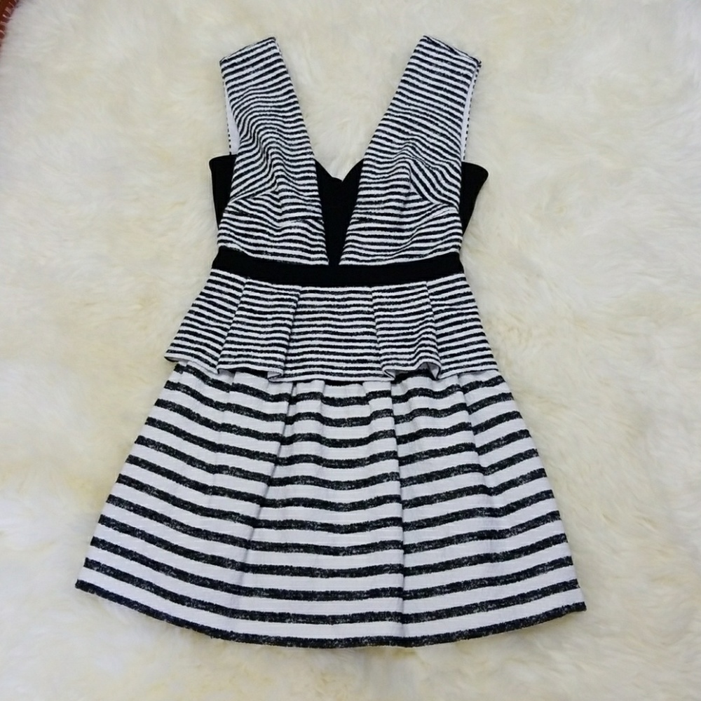 Bcbgmaxazria mini dress